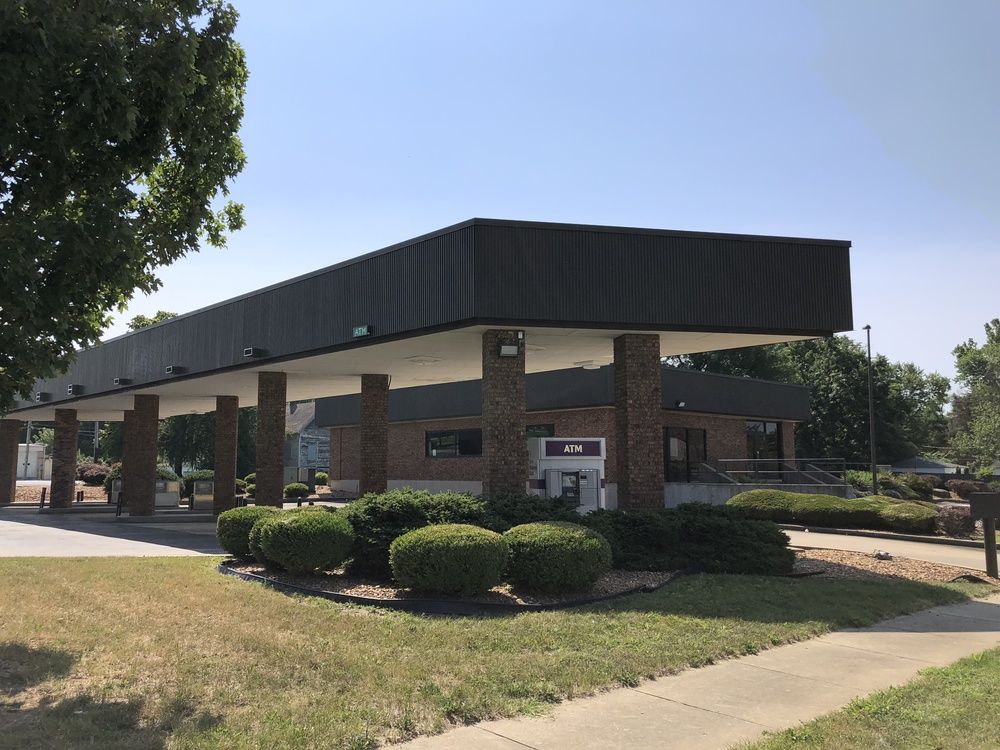 First Midwest Bank Property - Danville, IL: 1000 East Voorhees, Danville, IL 61832